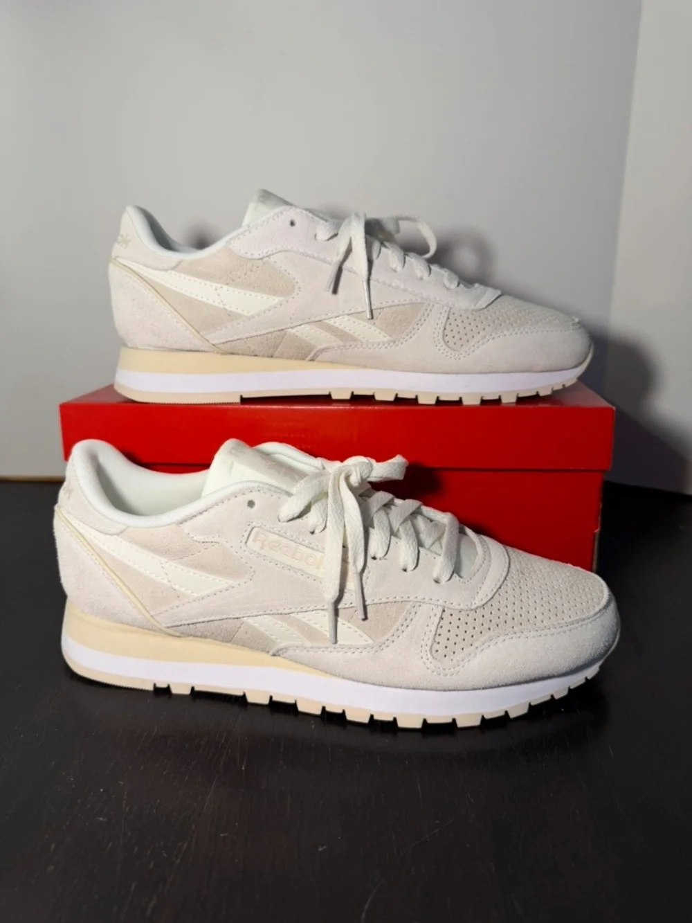 Reebok Classic Leather Running Shoes Sneakers Chalk/Sand/White Unisex M9.5/W11